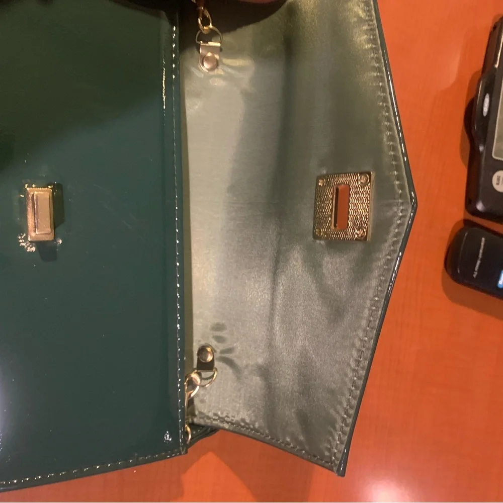 Chic Green Patent Leather Crossbody Bag with glossy , reflective finish. - Picture 6 of 7